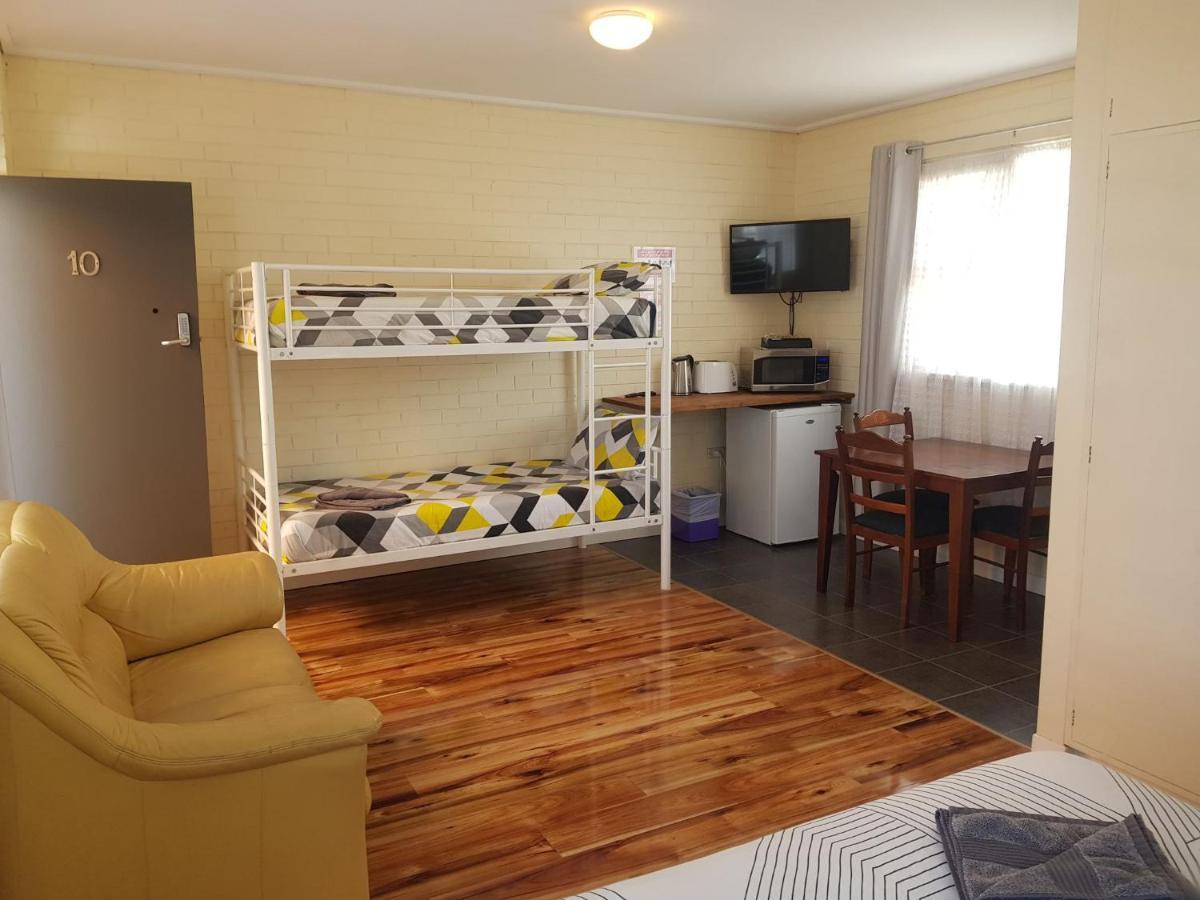 Whyalla Country Inn Motel Dış mekan fotoğraf